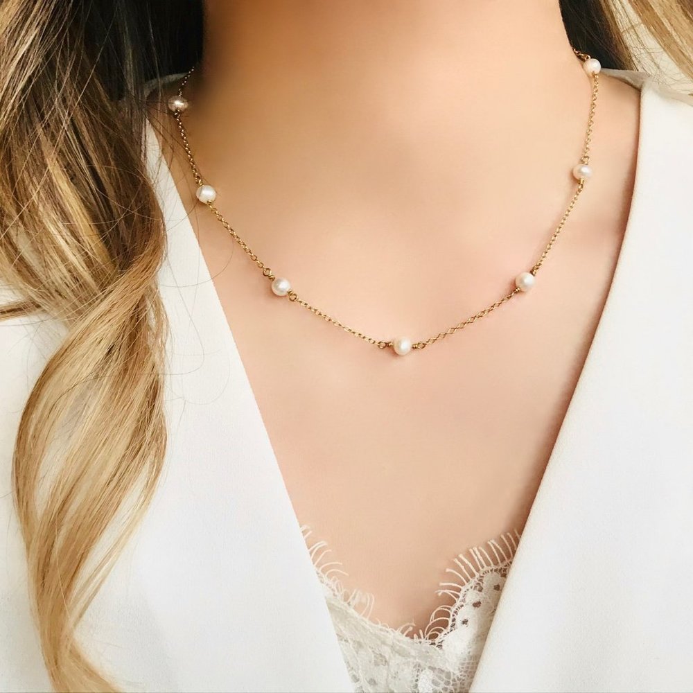 14K gold-filled and freshwater pearl necklace